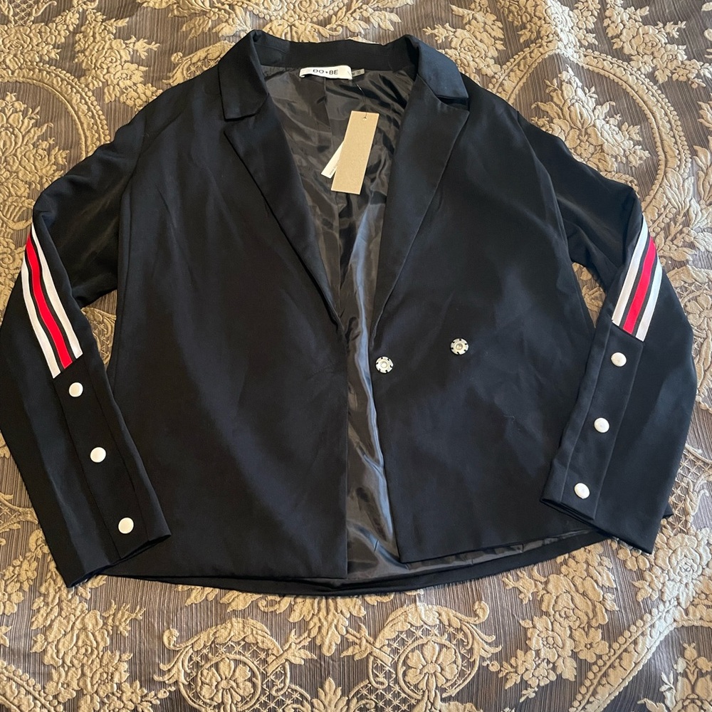 DO + BE Boyfriend Blazer Red and White Size M Great Condition Pre-Owned!